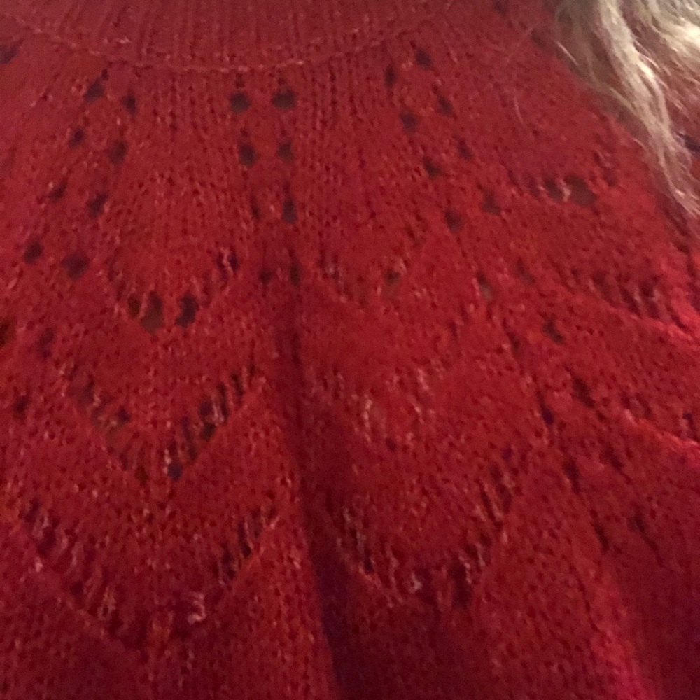 Red sweater - Picture 3 of 3